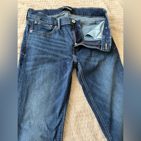 Express Mid Rise Dark Wash Skinny Jeans - Picture 5 of 6
